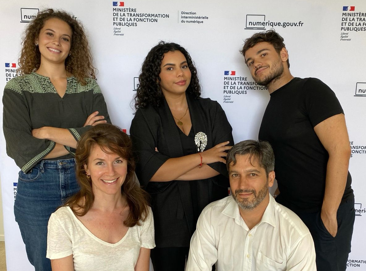 Photo de groupe de membres de la mission logiciels libres